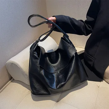 Дамска чанта за през рамото от масло-восък на кожата Голям капацитет от Изкуствена кожа 2023 Модна Тенденция чанта През рамо Дамски Луксозна чанта от висок клас