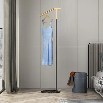 Италианската метална закачалка за дрехи, за мебели, спални Проста модерна закачалка за дрехи Подови закачалка за дрехи в хола